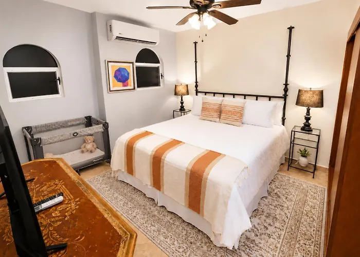 Casa Reyes, Casa Reyes Family Oasis, Heated-pool & Amazing Views Villa *