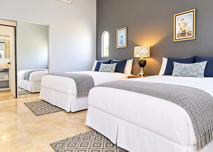Villa Casa Reyes, Casa Reyes Family Oasis, Heated-pool & Amazing Views Cabo San Lucas