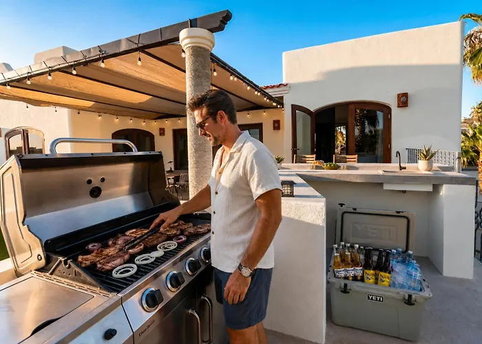 Casa Reyes, Casa Reyes Family Oasis, Heated-pool & Amazing Views *