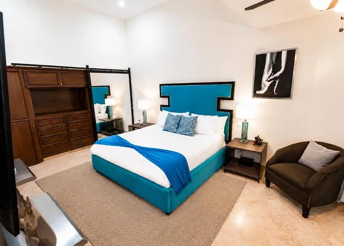 Casa Reyes, Casa Reyes Family Oasis, Heated-pool & Amazing Views Cabo San Lucas