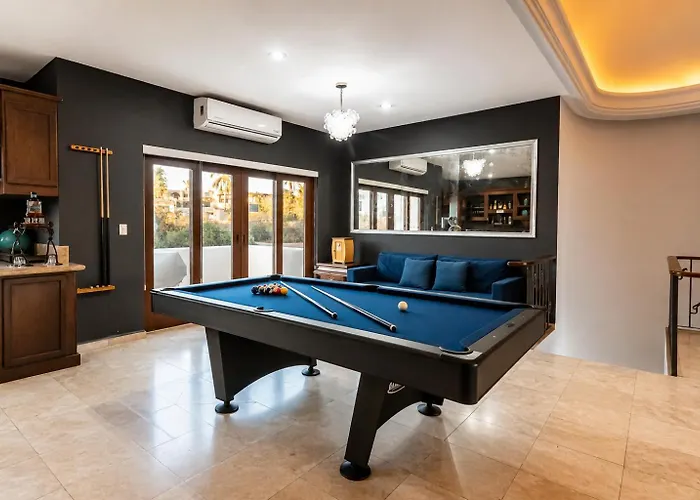Villa Casa Reyes, Casa Reyes Family Oasis, Heated-pool & Amazing Views Cabo San Lucas